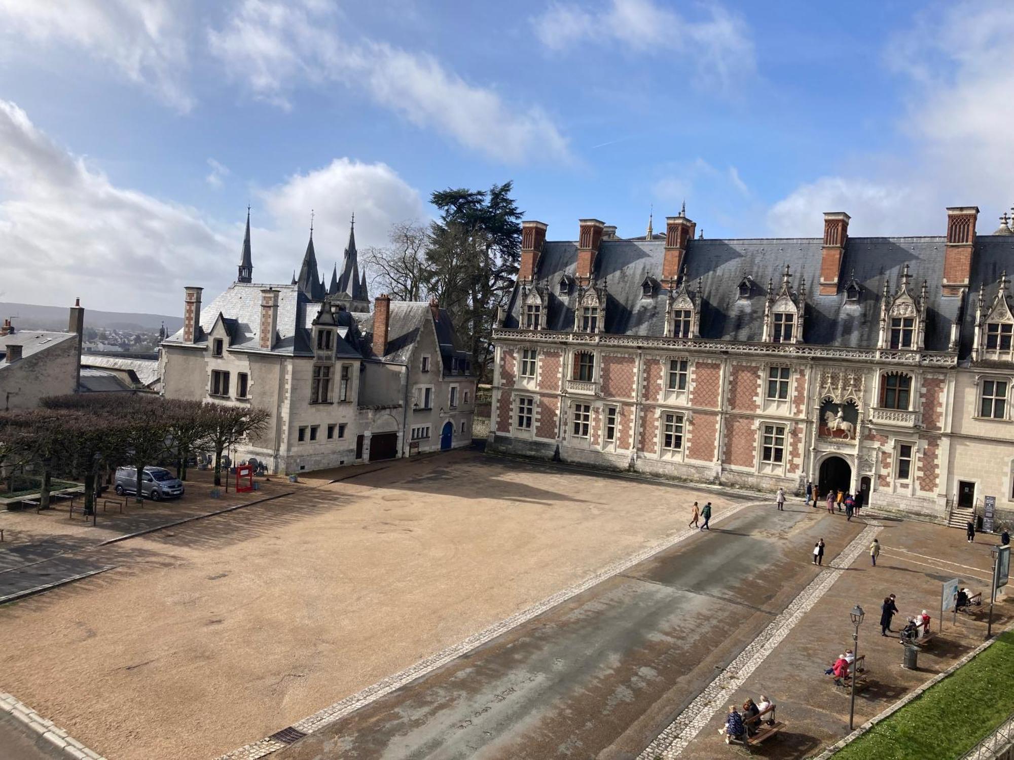 Апартаменты Un Sejour Royal Au Calme Блуа Экстерьер фото